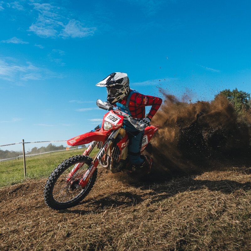 TROFEO ENDURO GASGAS 2025: ADRENALINA E DIVERTIMENTO A MILLE NELL’ULTIMA TAPPA DI CASTIGLION FIORENTINO